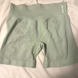 Dfyne impact shorts size small light green one of their new colors